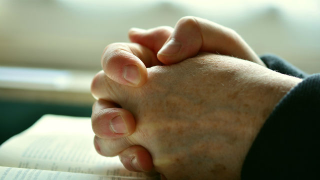 pray