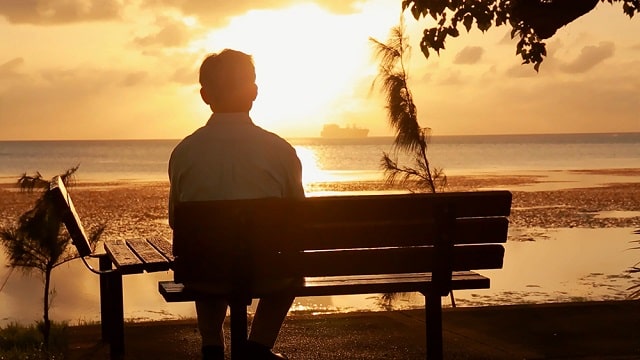 a lonely old man