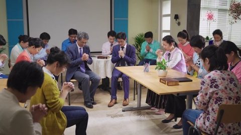 Christians pray to God