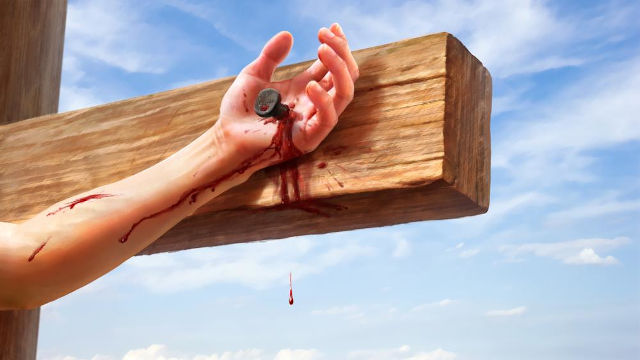 It is said in the Bible, “Who shall lay any thing to the charge of God’s elect? It is God that justifies. Who is he that condemns?” (Rom 8:33–34). This proves that the Lord Jesus’ crucifixion on the cross forgives us of all sin. The Lord doesn’t see us as sinners anymore. Who can accuse us now?